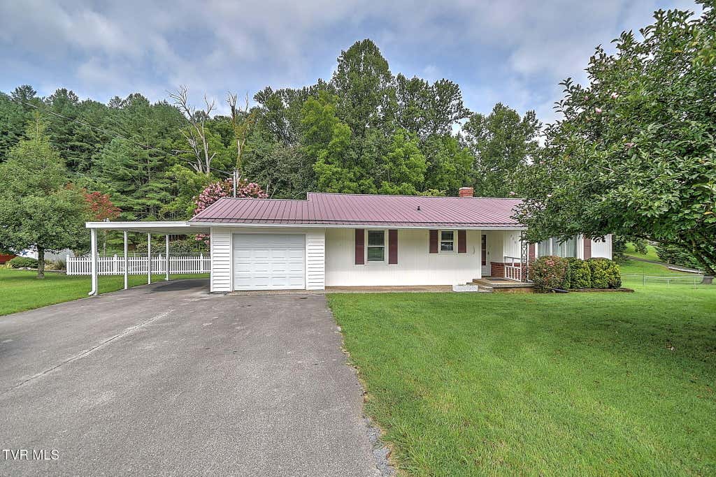 Photo of 226 Bank Drive, Fall Branch, TN 37656 (MLS # 9999382)