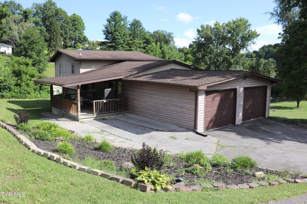 Photo of 610 Pine Street, Coeburn, VA 24230 (MLS # 9983396)