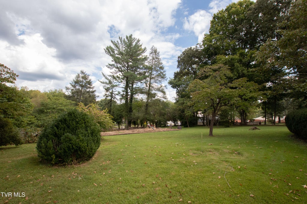 Photo of 1212 Weaver Pike, Bristol, TN 37620 (MLS # 10000683)