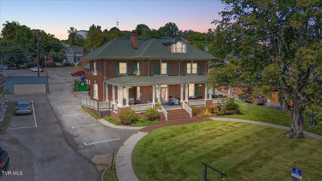 Photo of 231 Main Street, Abingdon, VA 24210 (MLS # 9985713)