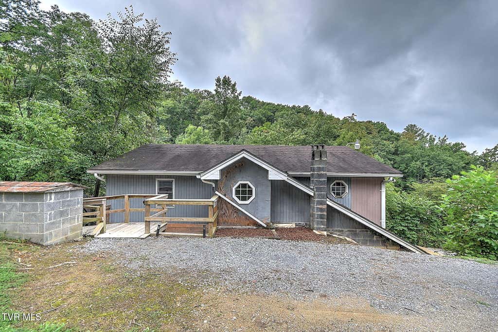 Photo of 444 Woodbine Lane, Bristol, TN 37620 (MLS # 9999890)