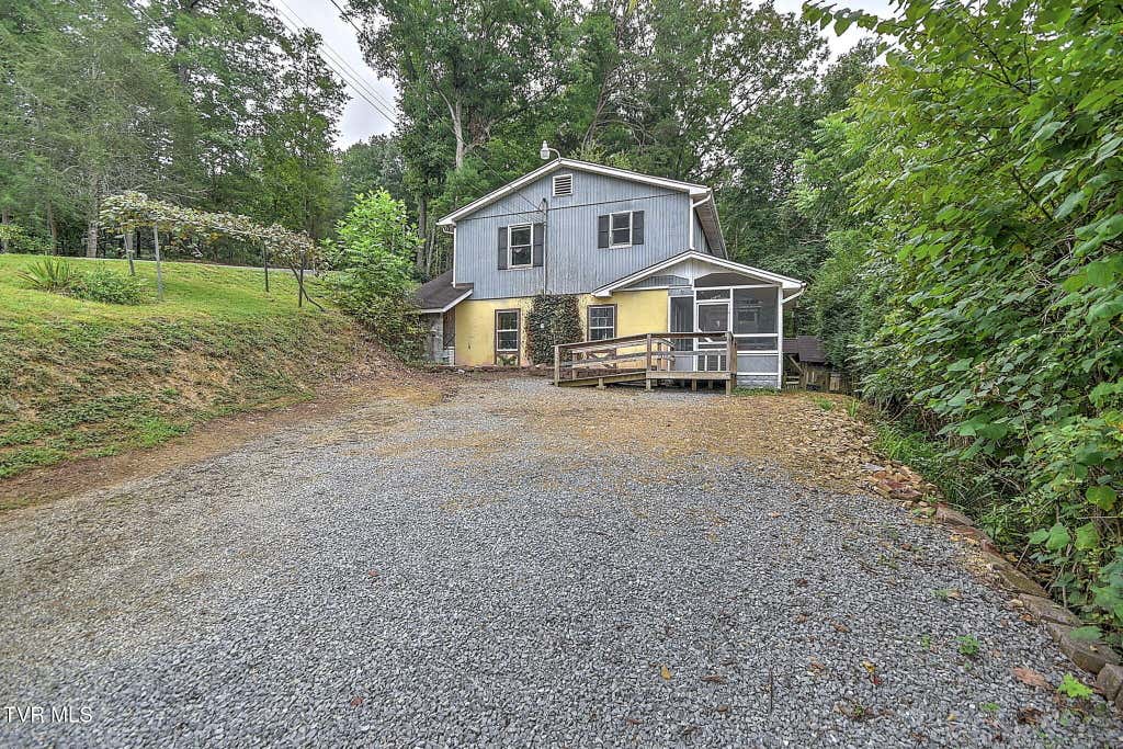 Photo of 444 Woodbine Lane, Bristol, TN 37620 (MLS # 9999890)