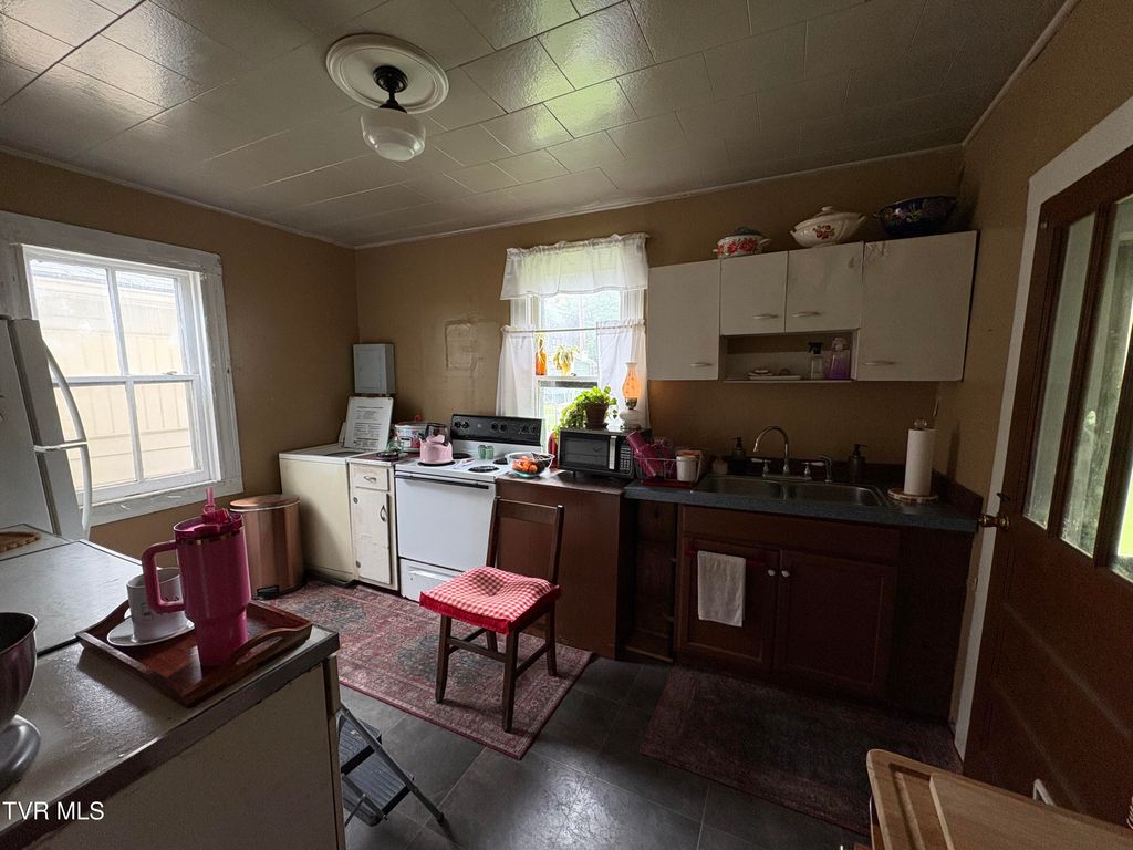 Photo of 127 Keystone Street, Appalachia, VA 24216 (MLS # 9996084)