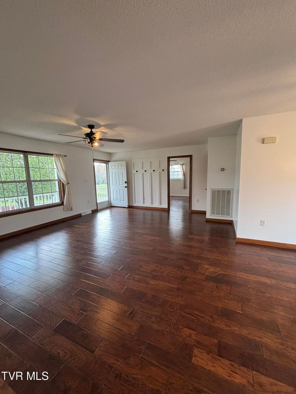 Photo of 285 Brian Circle, Afton, TN 37616 (MLS # 9993189)