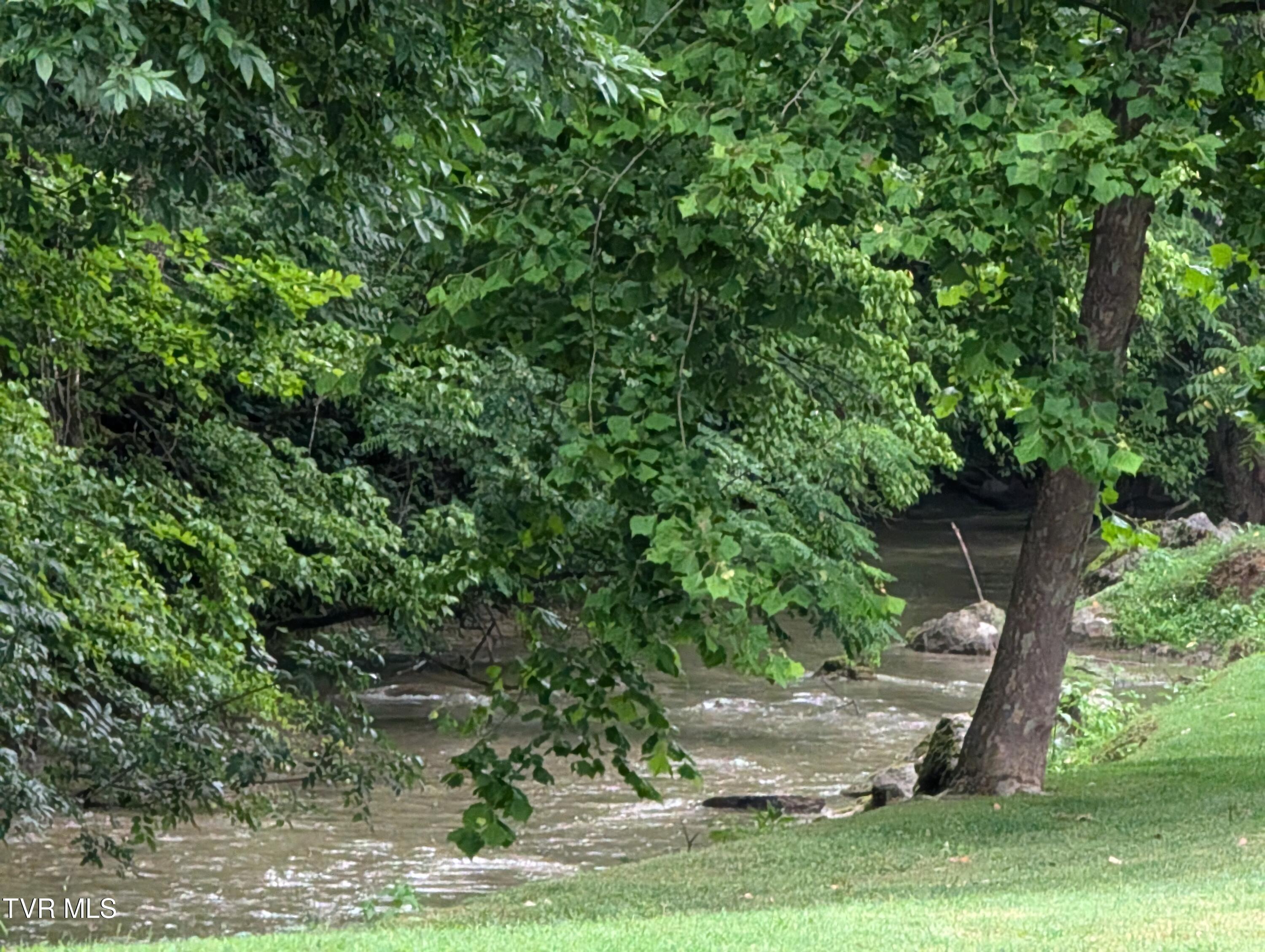 Bristol, Virginia 24201, United States, 2 Bedrooms Bedrooms, ,1 BathroomBathrooms,Residential,Pending,53494