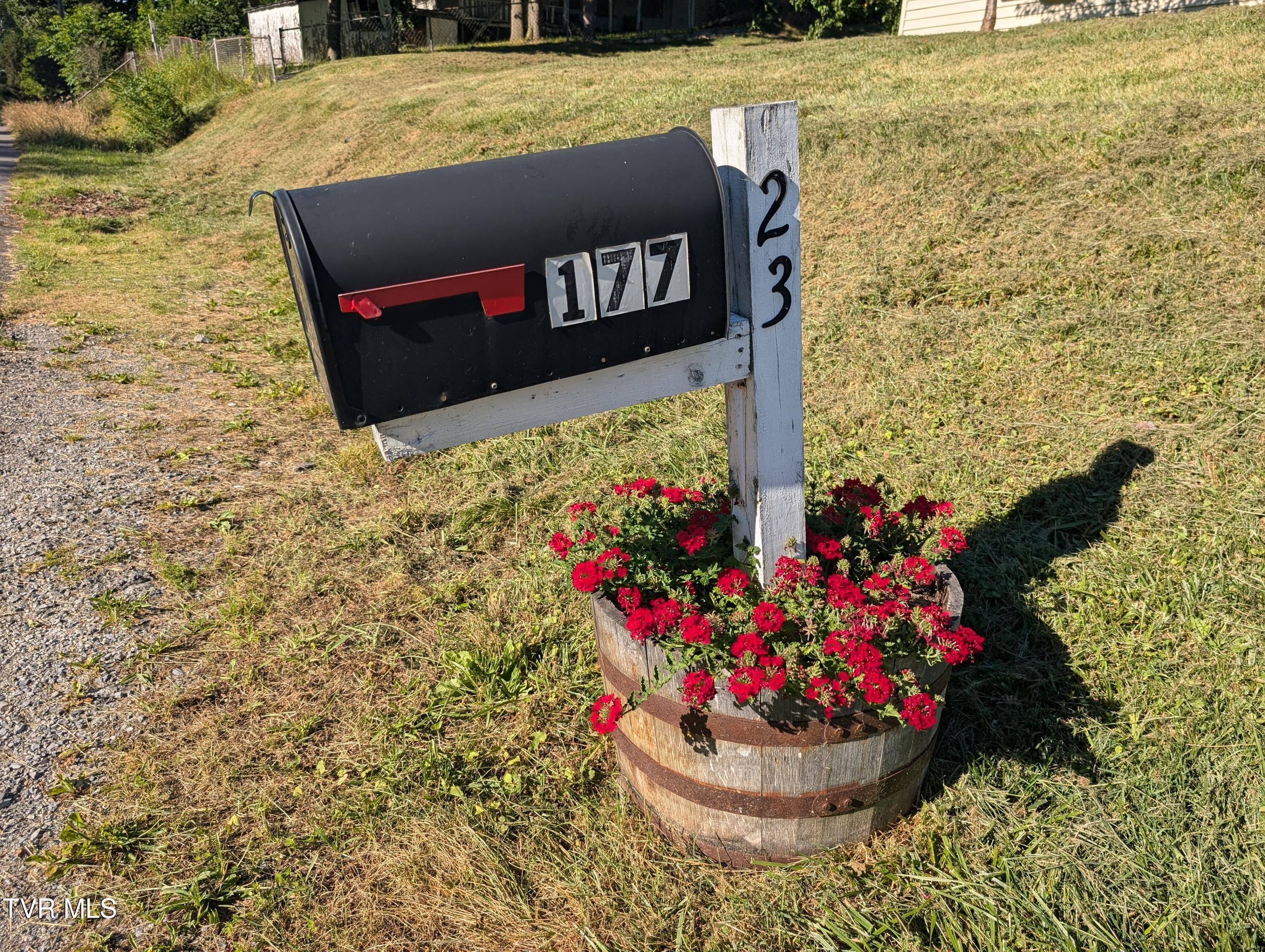 Bristol, Virginia 24201, United States, 2 Bedrooms Bedrooms, ,1 BathroomBathrooms,Residential,Pending,53494