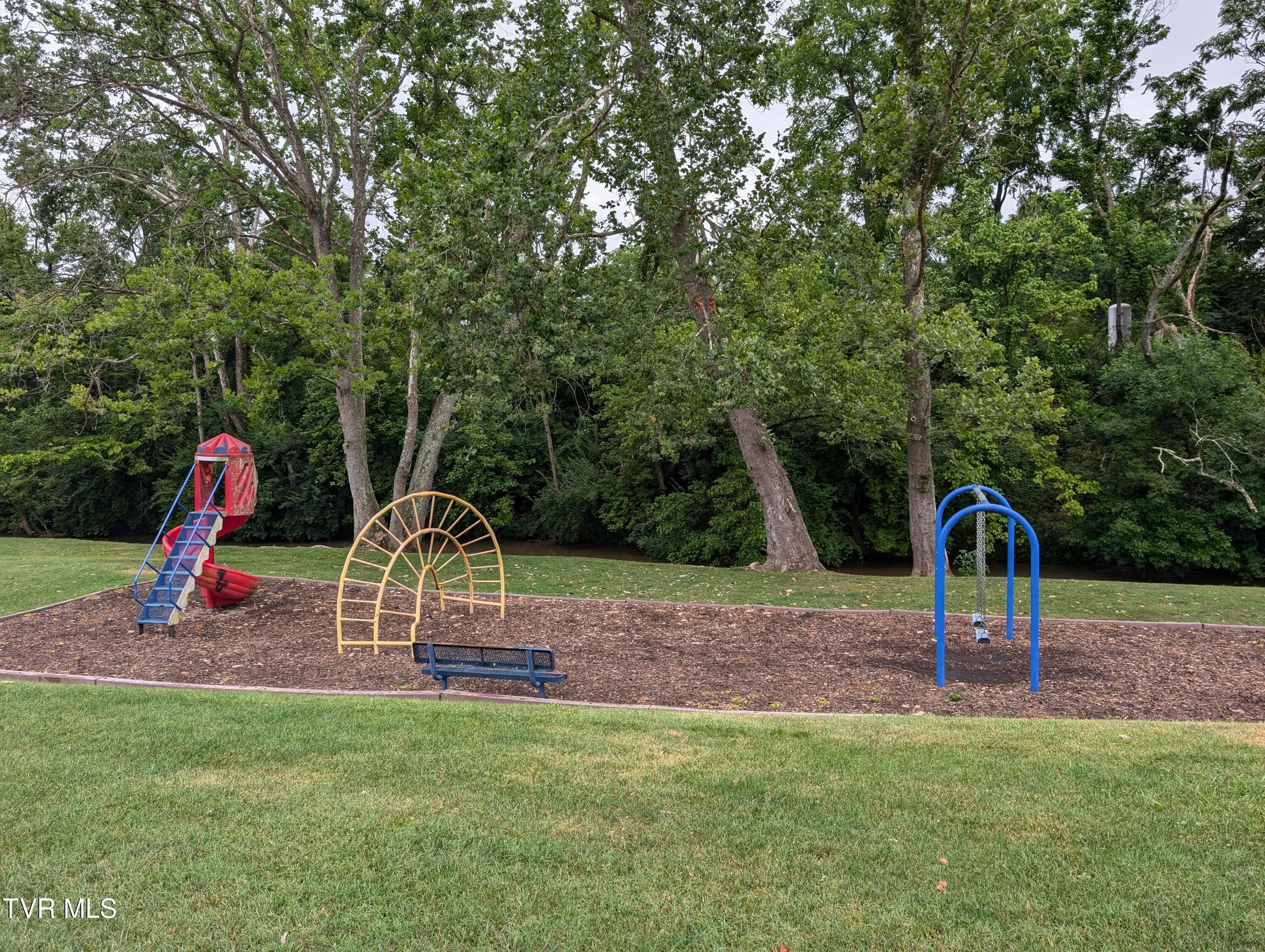 Bristol, Virginia 24201, United States, 2 Bedrooms Bedrooms, ,1 BathroomBathrooms,Residential,Pending,53494