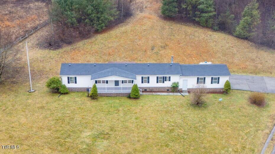 37308 Chestnut Mountain Road, Damascus, Virginia image 1