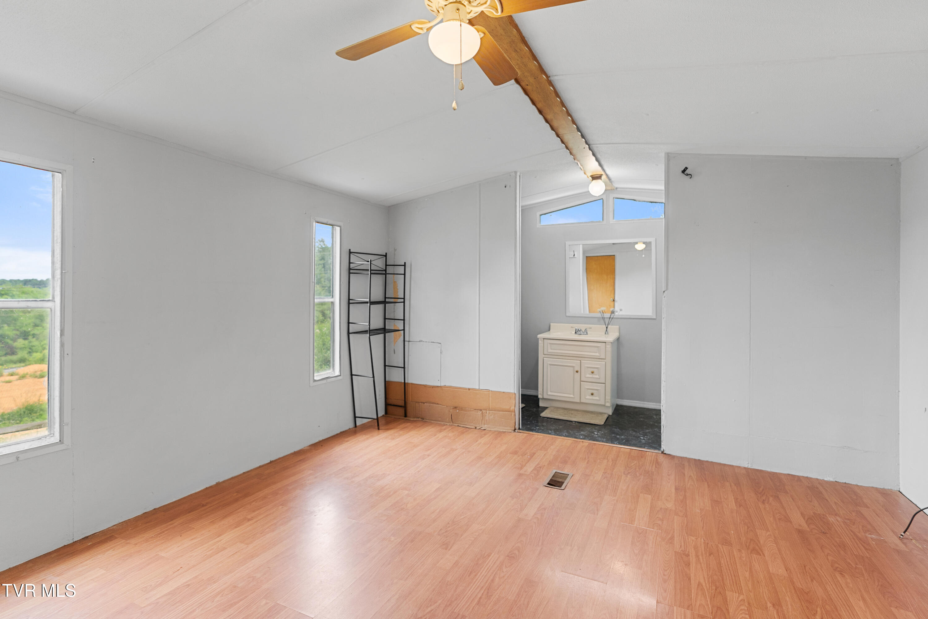 5831 Jones Bridge Road, Greeneville, Tennessee image 6