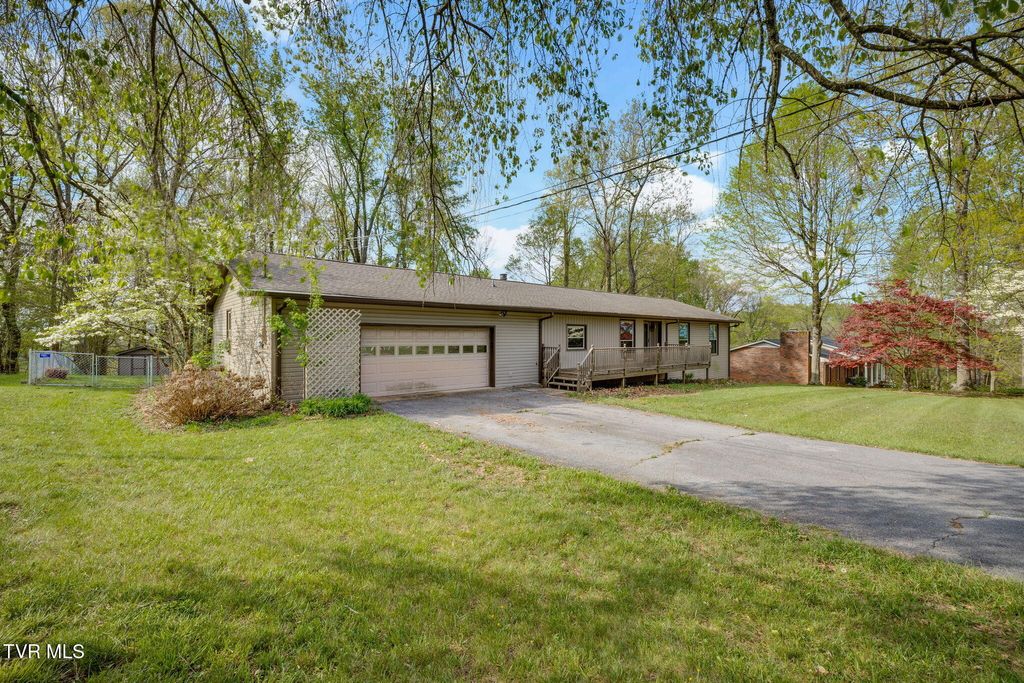 Photo of 4709 Edens View Road, Kingsport, TN 37664 (MLS # 9993896)
