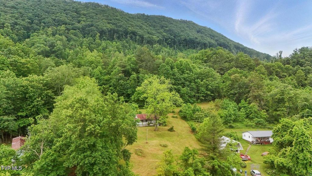 Photo of 5065 Tahoe Trail, Saltville, VA 24370 (MLS # 9989776)