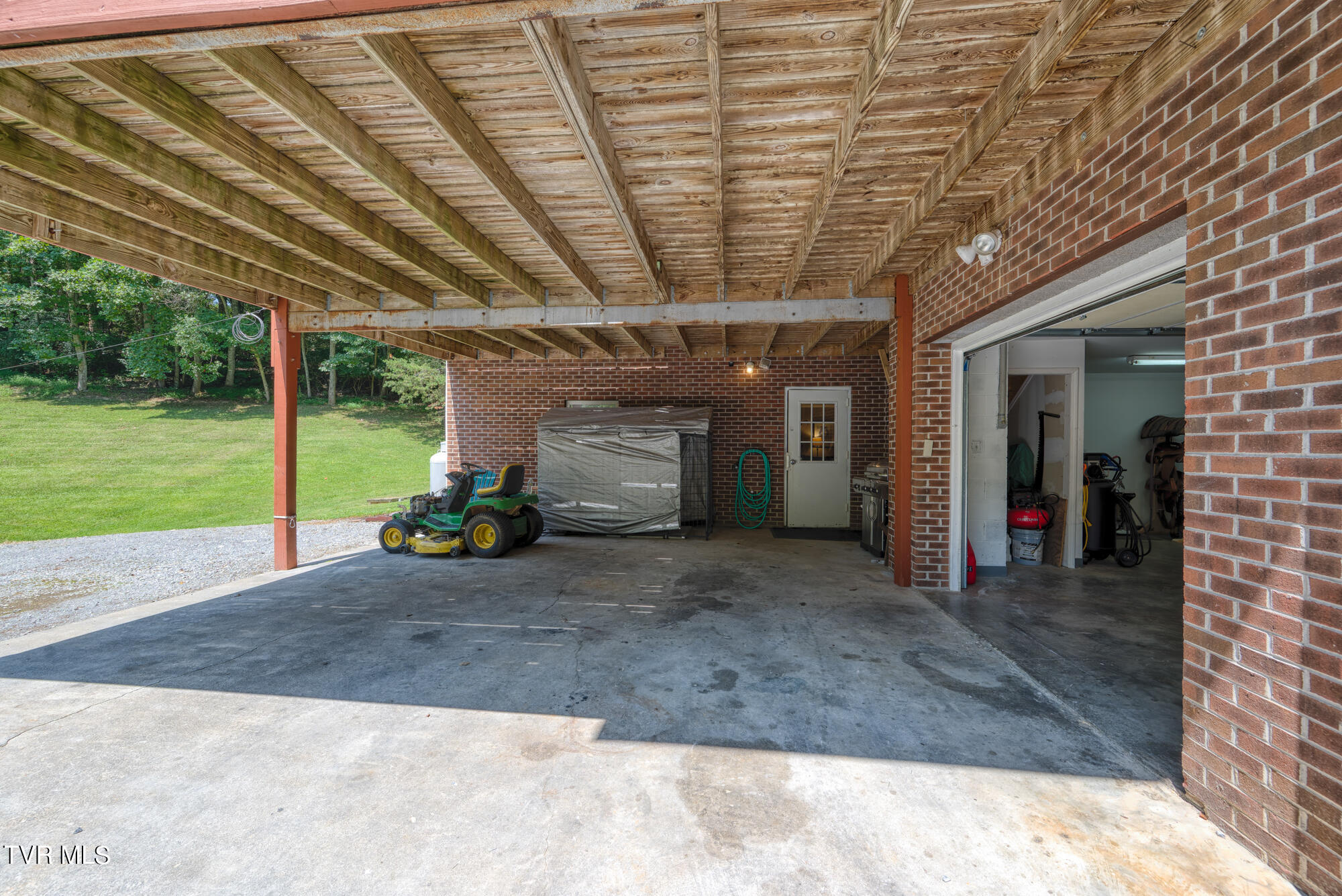 10428 Oak Grove Road, Bristol, Virginia image 31
