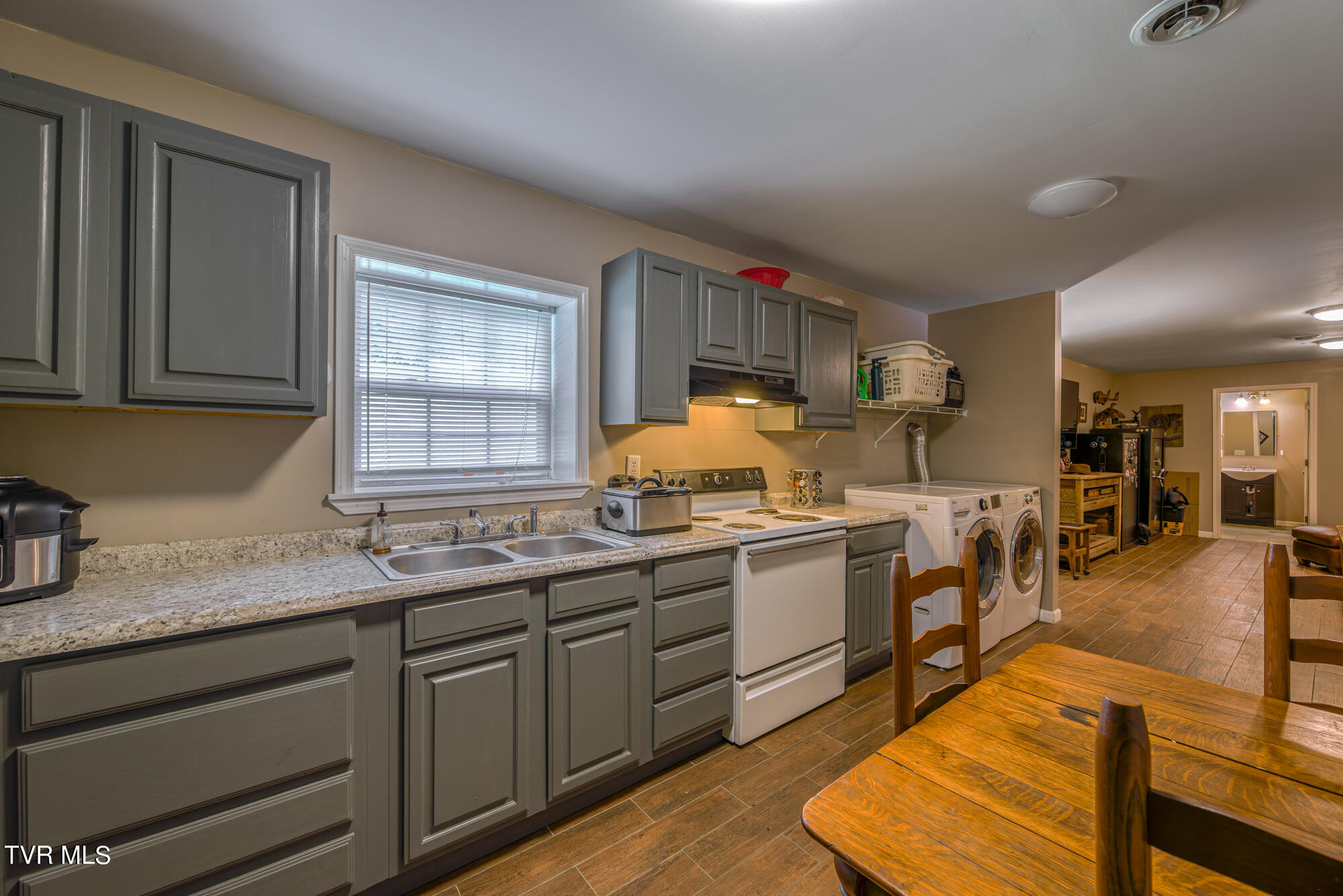 10428 Oak Grove Road, Bristol, Virginia image 26
