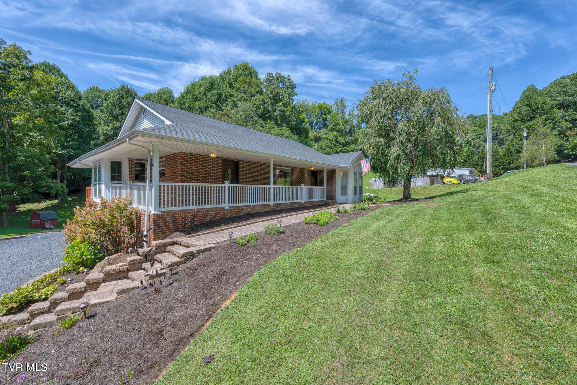 10428 Oak Grove Road, Bristol, Virginia image 1