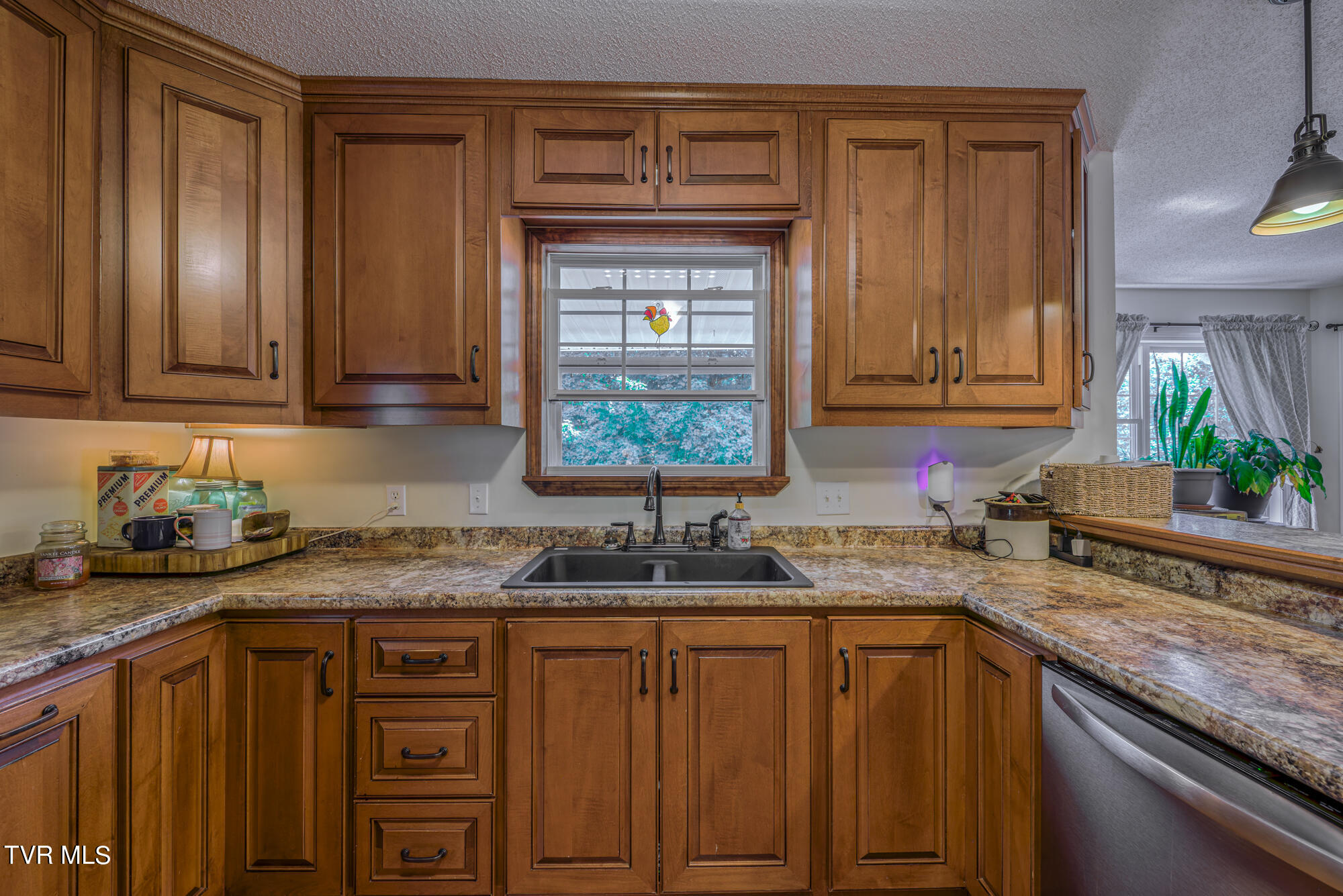 10428 Oak Grove Road, Bristol, Virginia image 8