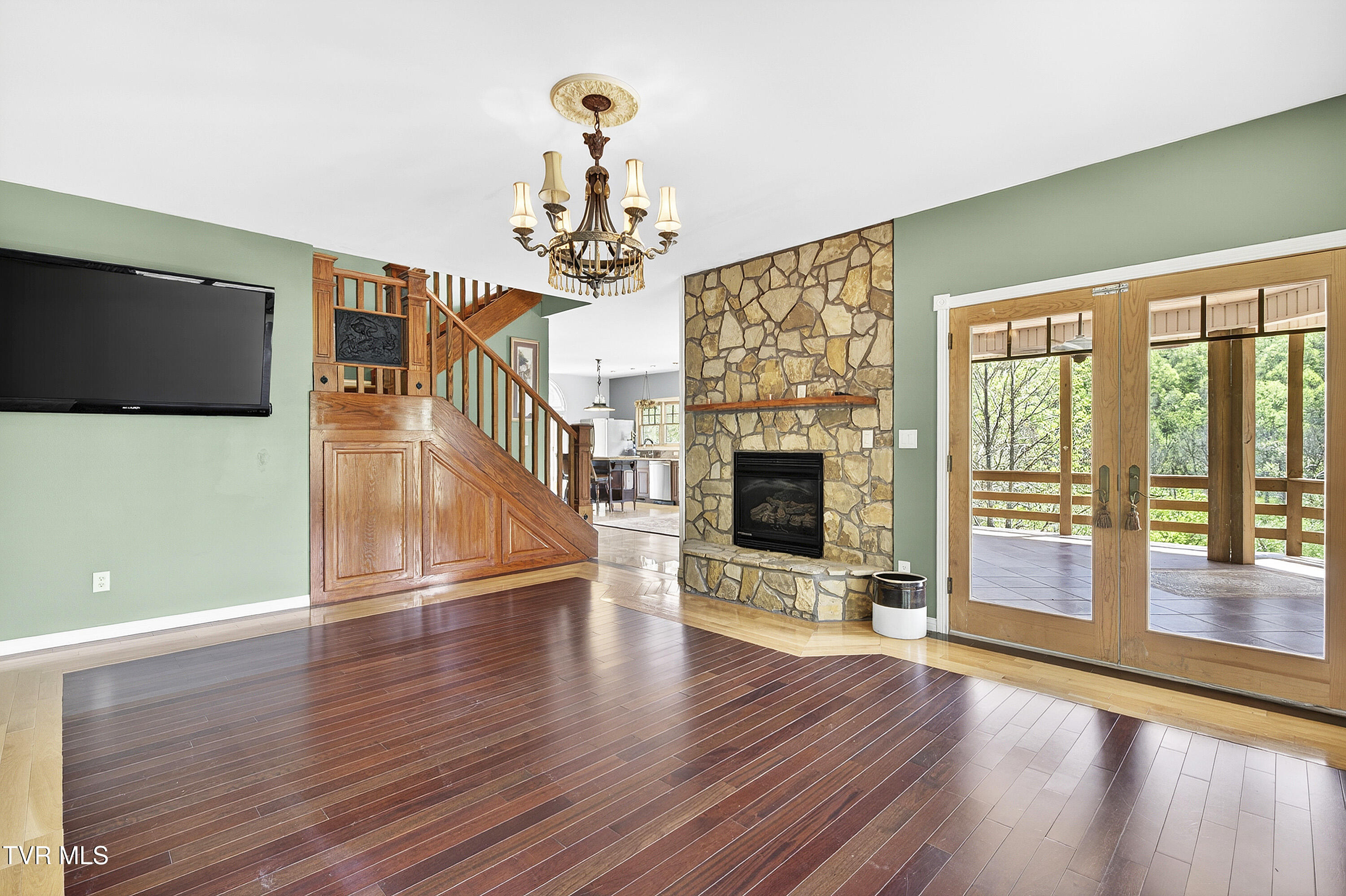 24327 North Fork River Road