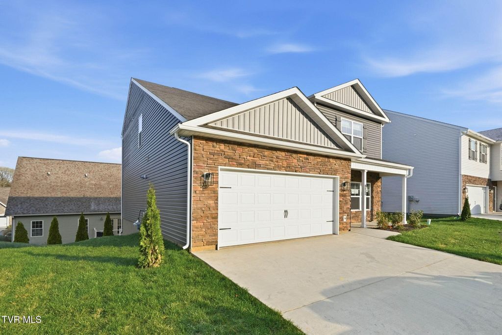 Photo of 1308 Carrberry Court, Kingsport, TN 37663 (MLS # 9985839)