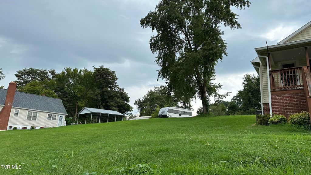 Photo of 377 Glen Avenue, Kingsport, TN 37665 (MLS # 9995759)