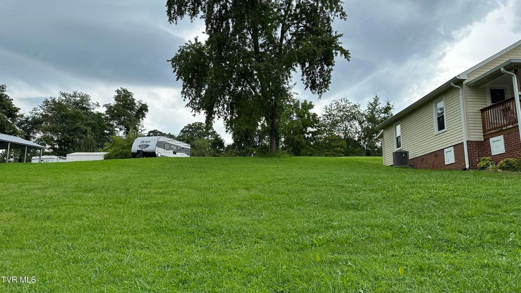 Photo of 377 Glen Avenue, Kingsport, TN 37665 (MLS # 9995759)
