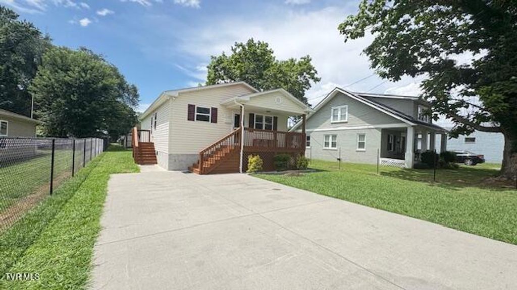 Photo of 1648 G Street, Kingsport, TN 37664 (MLS # 9987558)