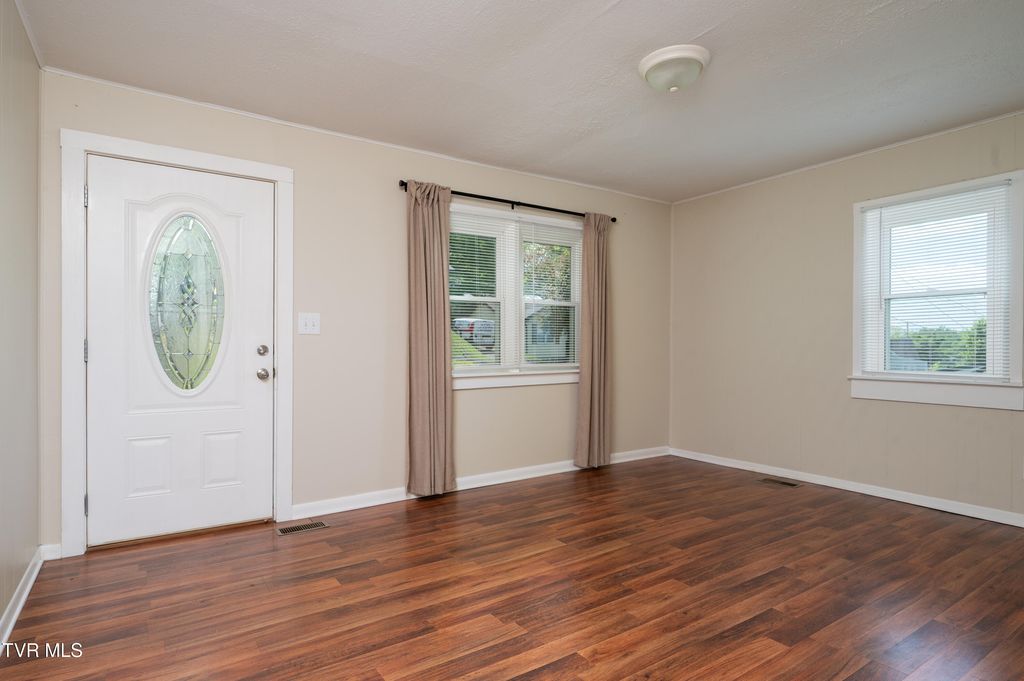 Photo of 2209 Locust Street, Kingsport, TN 37664 (MLS # 9994439)