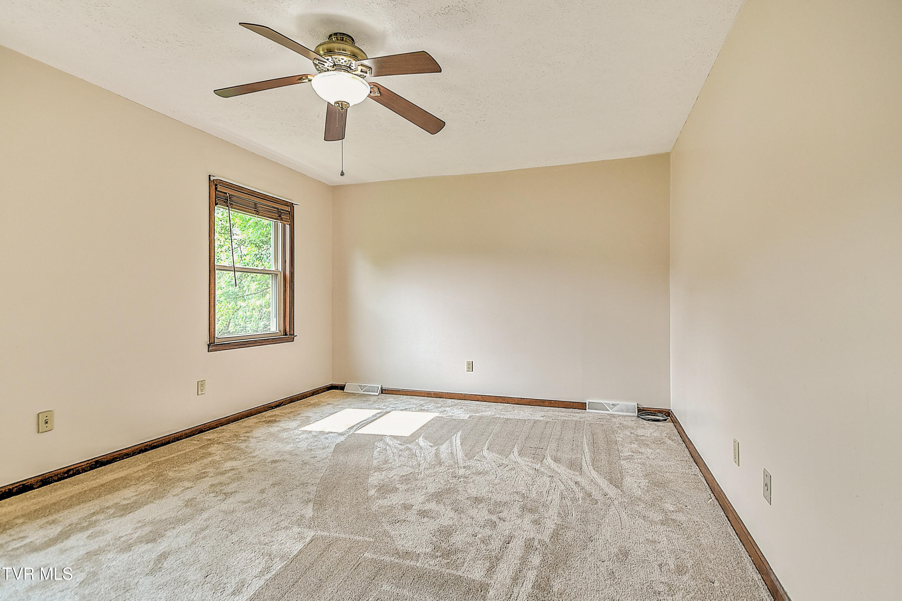 1712 Lakeview Dr Dr, Johnson City, Tennessee image 16