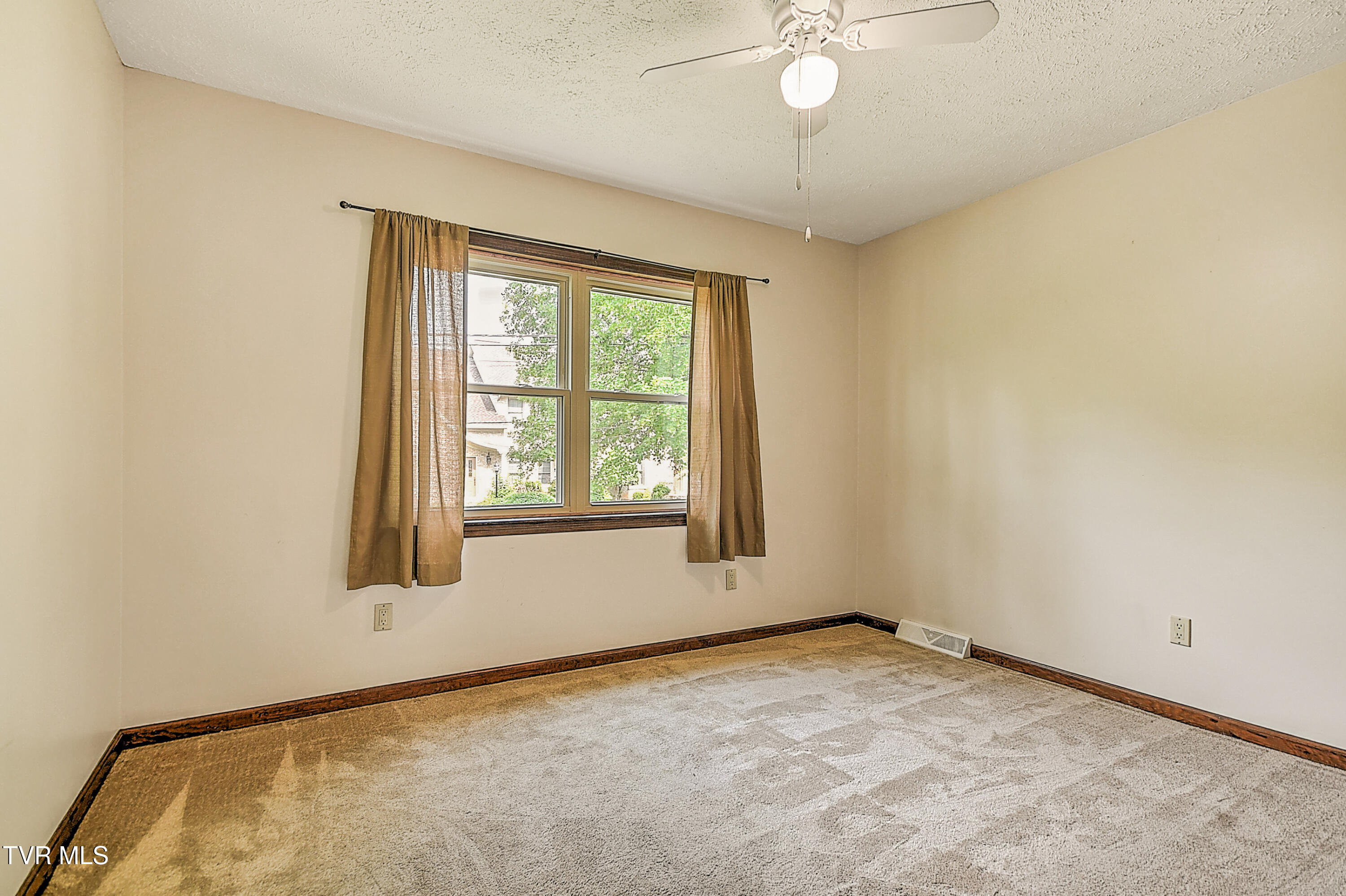 1712 Lakeview Dr Dr, Johnson City, Tennessee image 21