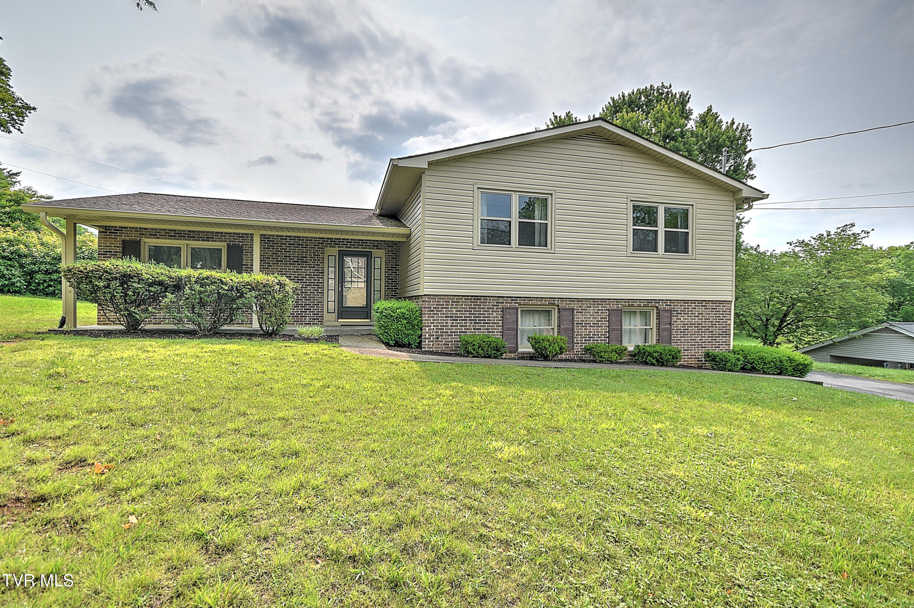 1712 Lakeview Dr Dr, Johnson City, Tennessee image 1