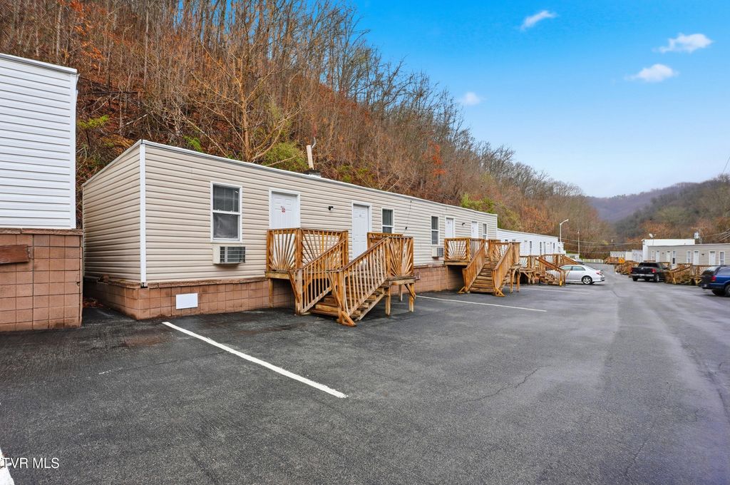 Photo of 1025 Pointe Village Drive, Grundy, VA 24614 (MLS # 9992829)