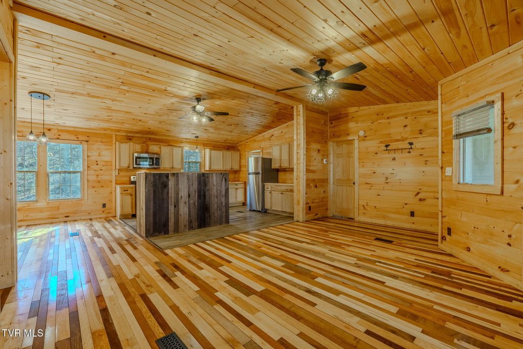 Photo of 810 Layman Drive, Dandridge, TN 37725 (MLS # 9985304)