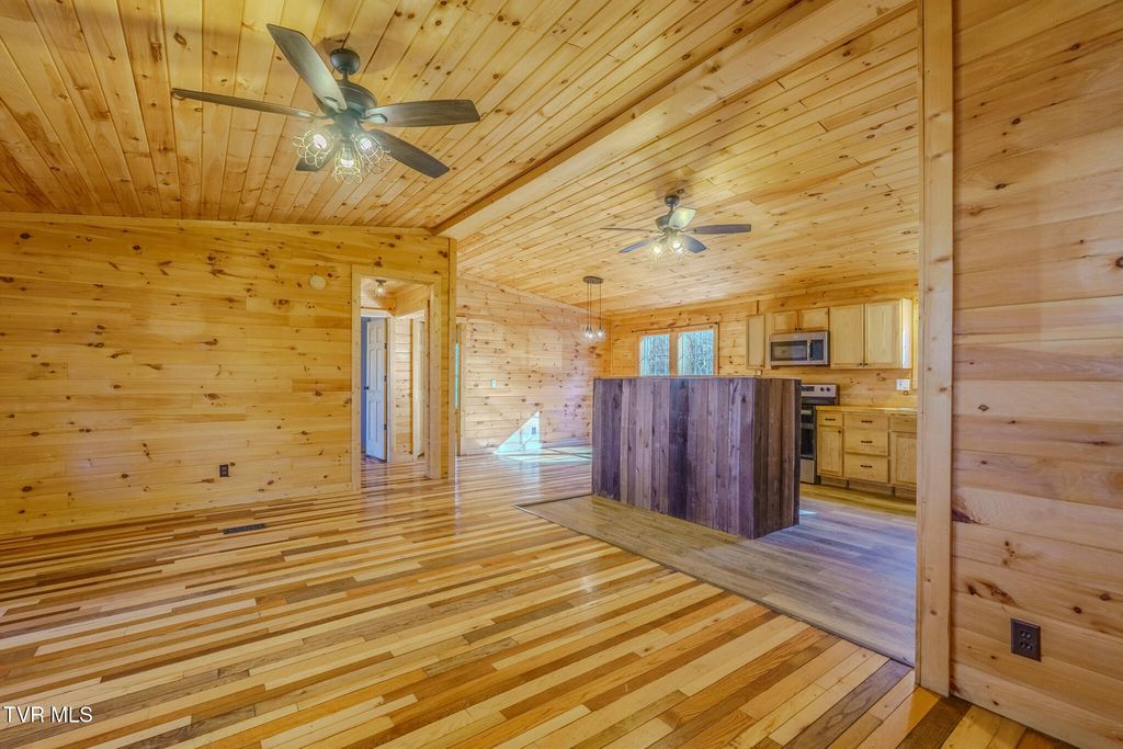 Photo of 810 Layman Drive, Dandridge, TN 37725 (MLS # 9985304)