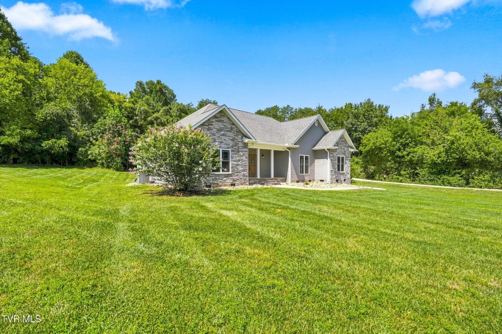 Photo of 157 Barber Road, Strawberry Plains, TN 37871 (MLS # 10000091)