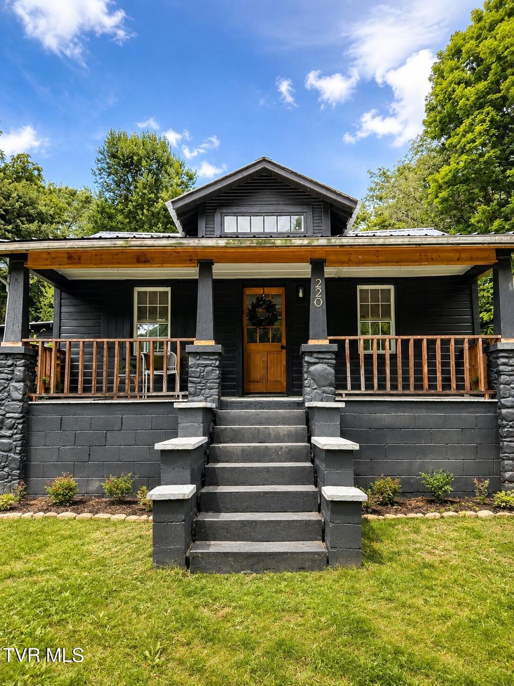 Photo of 220 Jenkins Hollow Road, Elizabethton, TN 37643 (MLS # 9999231)
