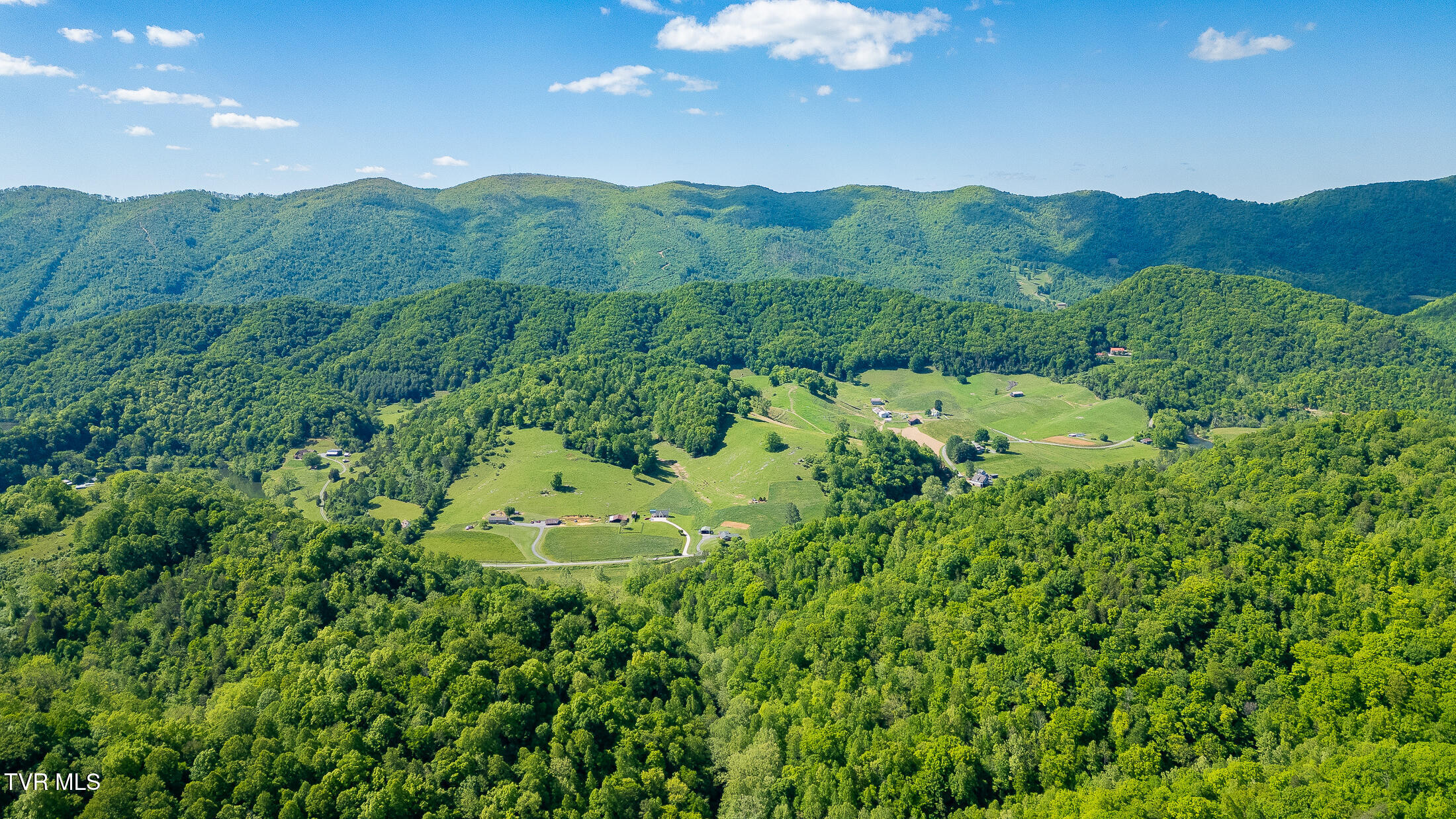 1668 Fowlers Br Road, Hiltons, Virginia image 10