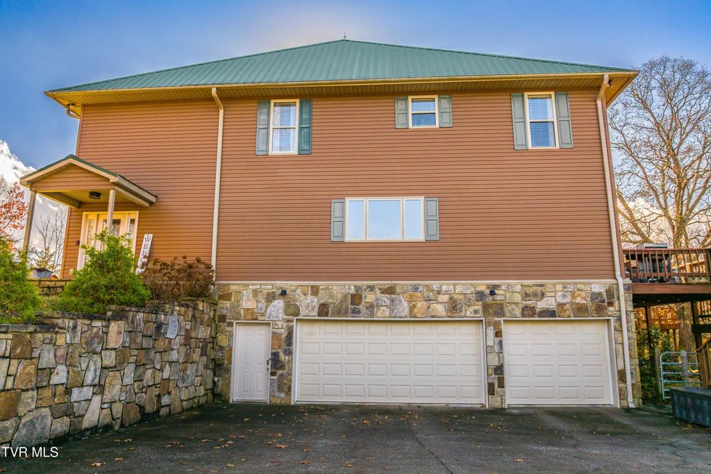 Photo of 2011 Mars Hill Road, Talbott, TN 37877 (MLS # 9988807)