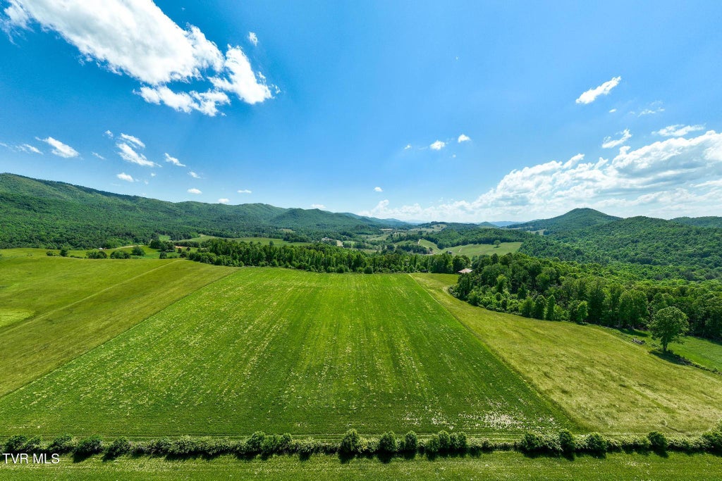 Photo of 517 Mill Creek Road, Mountain City, TN 37683 (MLS # 10001168)