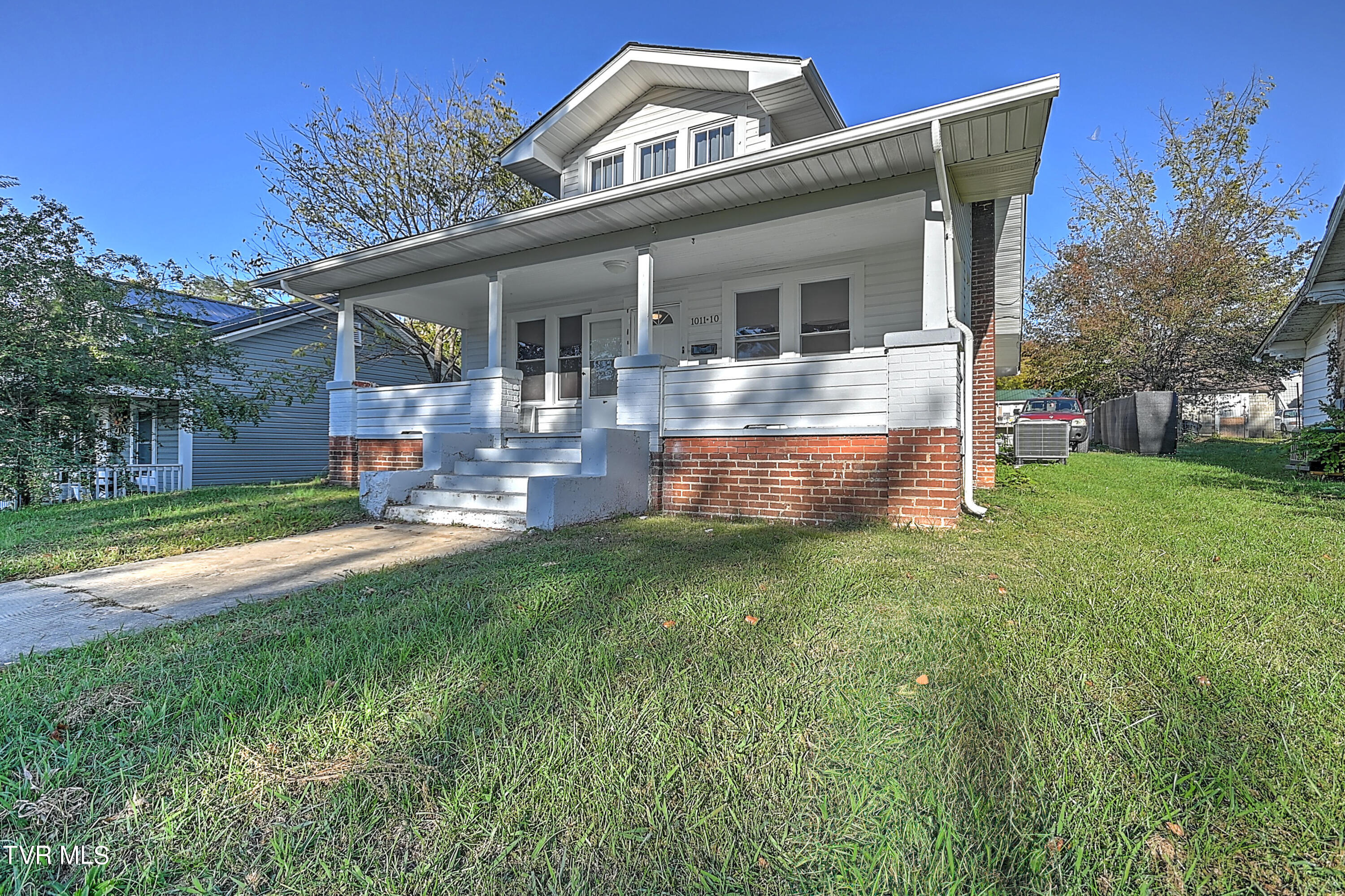 1011 Unaka Avenue, Johnson City, Tennessee image 1