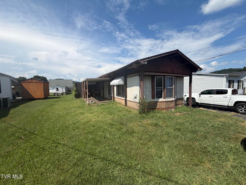 Photo of 110 Coal Chute Road, Elizabethton, TN 37643 (MLS # 10000288)
