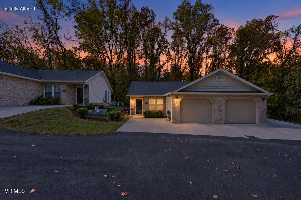 Photo of 163 Browns Road #421, Johnson City, TN 37615 (MLS # 10002551)