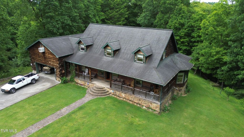 Photo of 639 Dream Farm Road, Birchleaf, VA 24220 (MLS # 9966306)