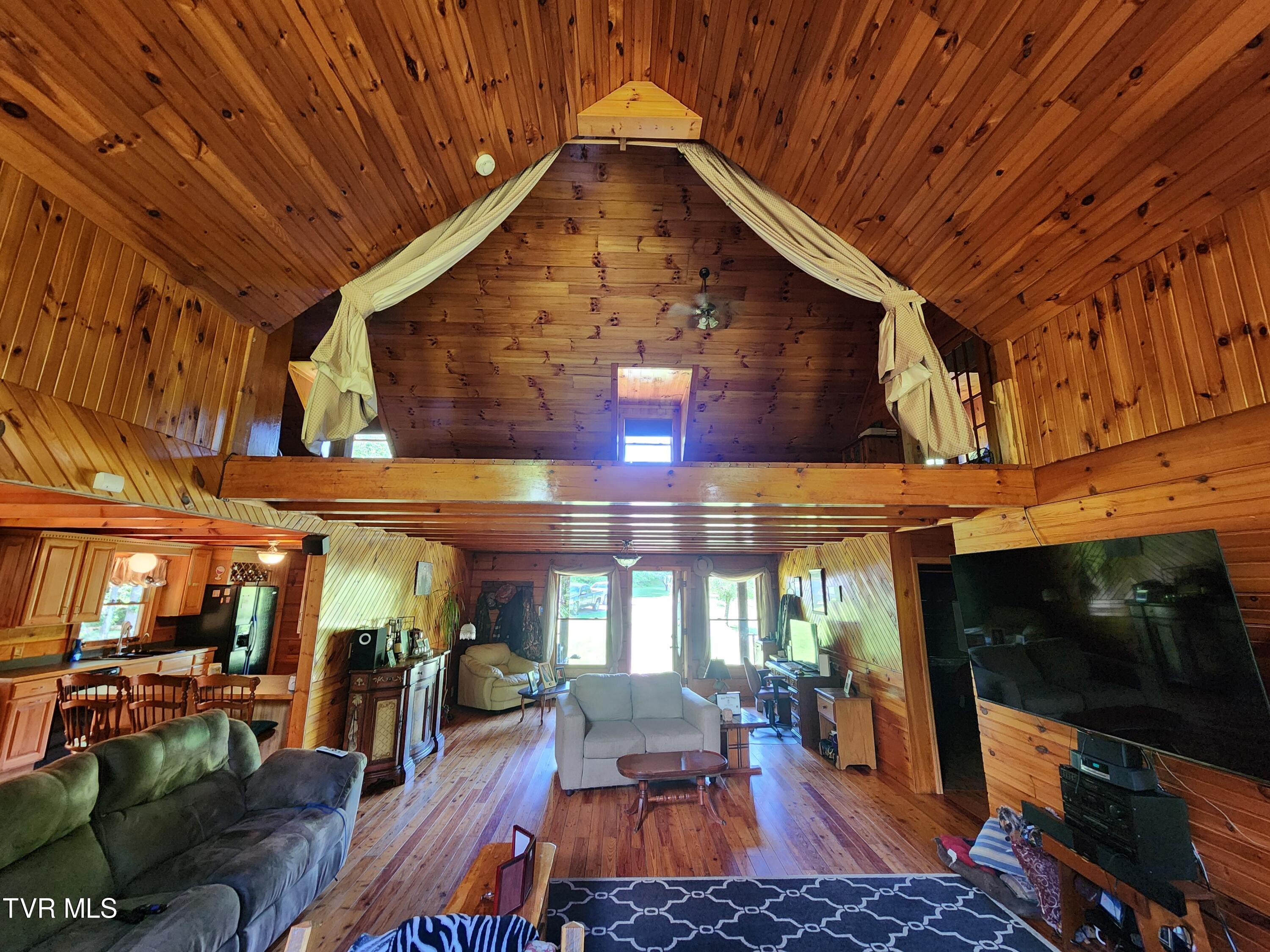 639 Dream Farm Road, Birchleaf, Virginia image 10