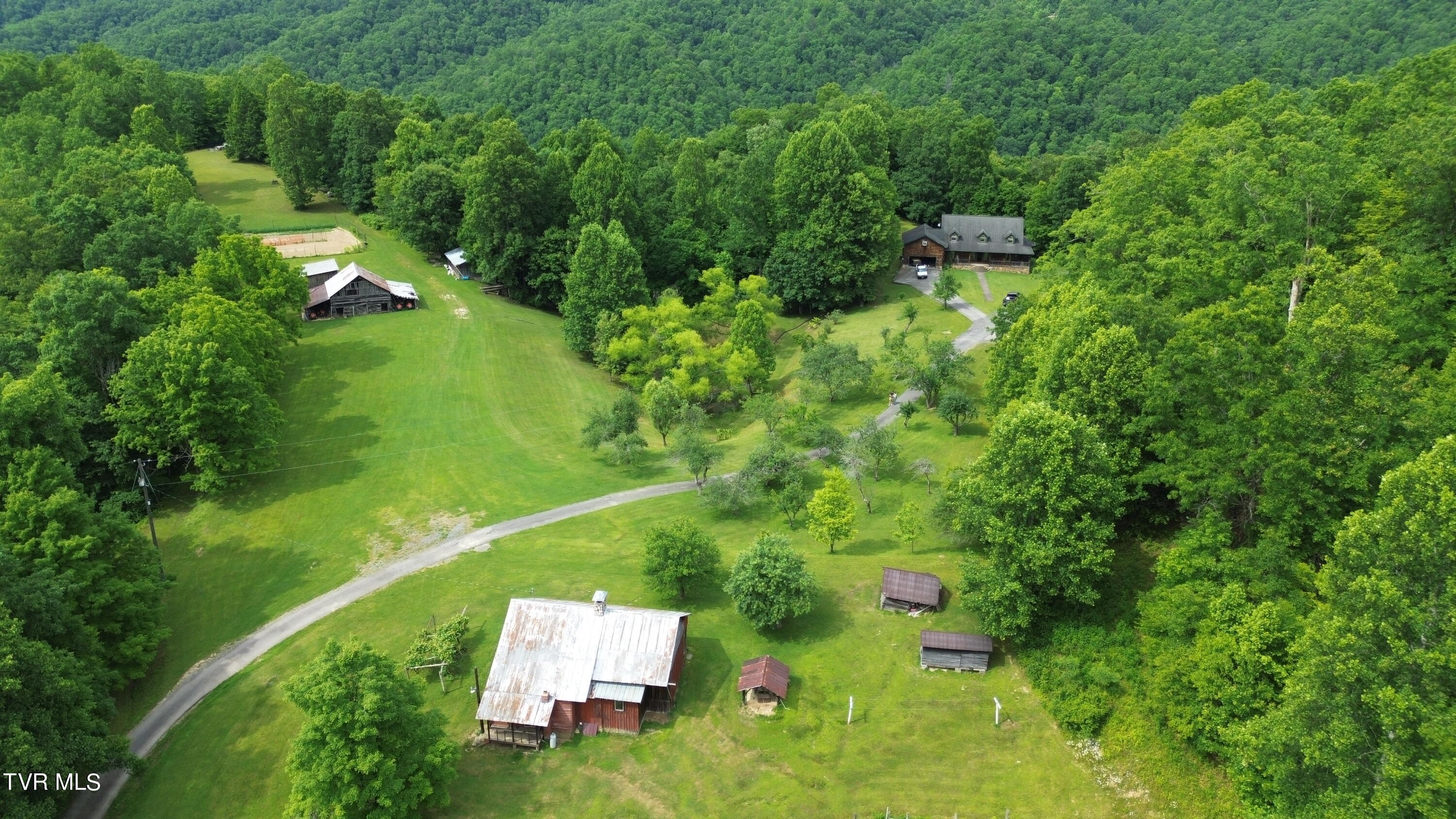 639 Dream Farm Road, Birchleaf, Virginia image 1