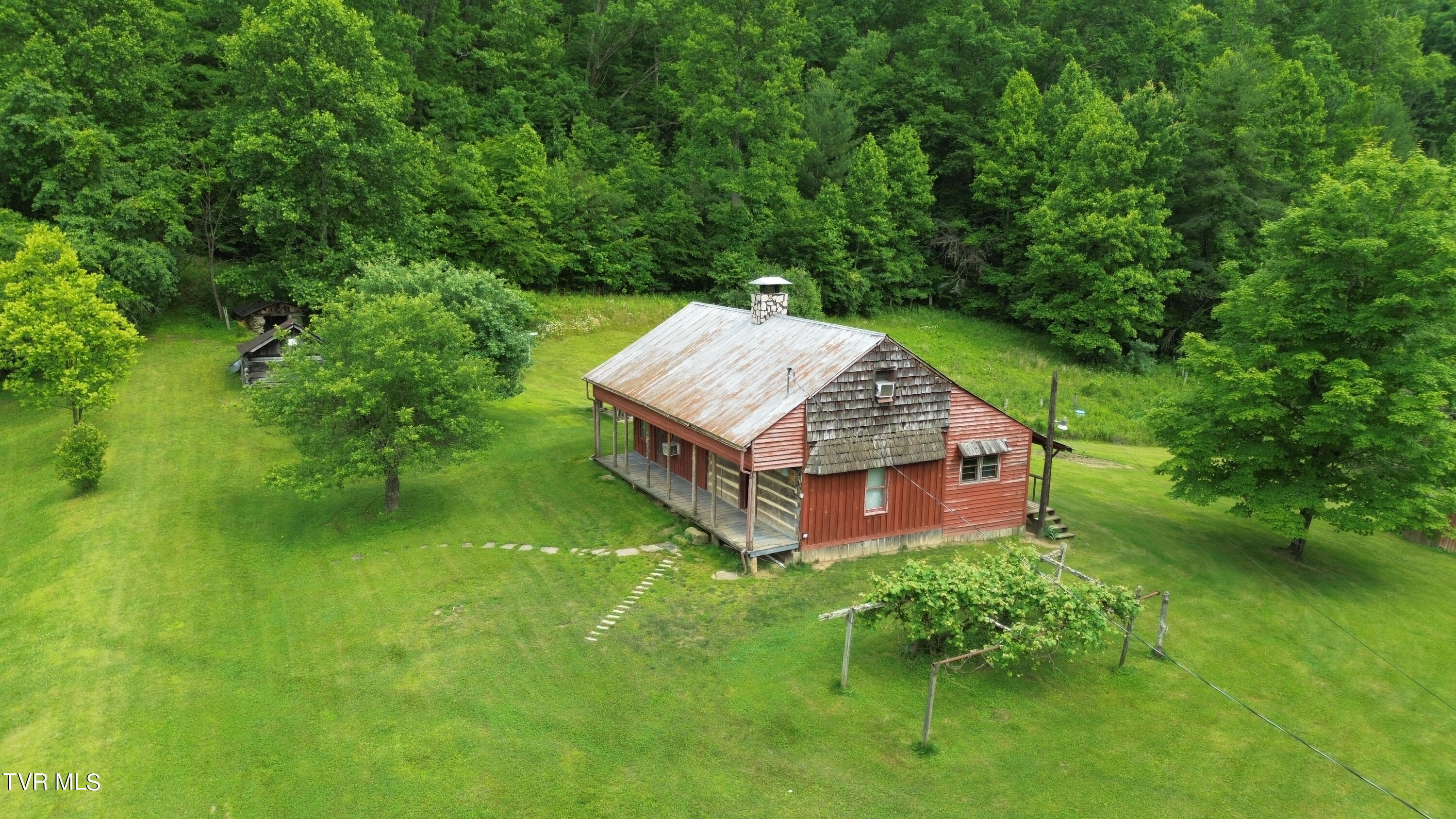 639 Dream Farm Road, Birchleaf, Virginia image 5