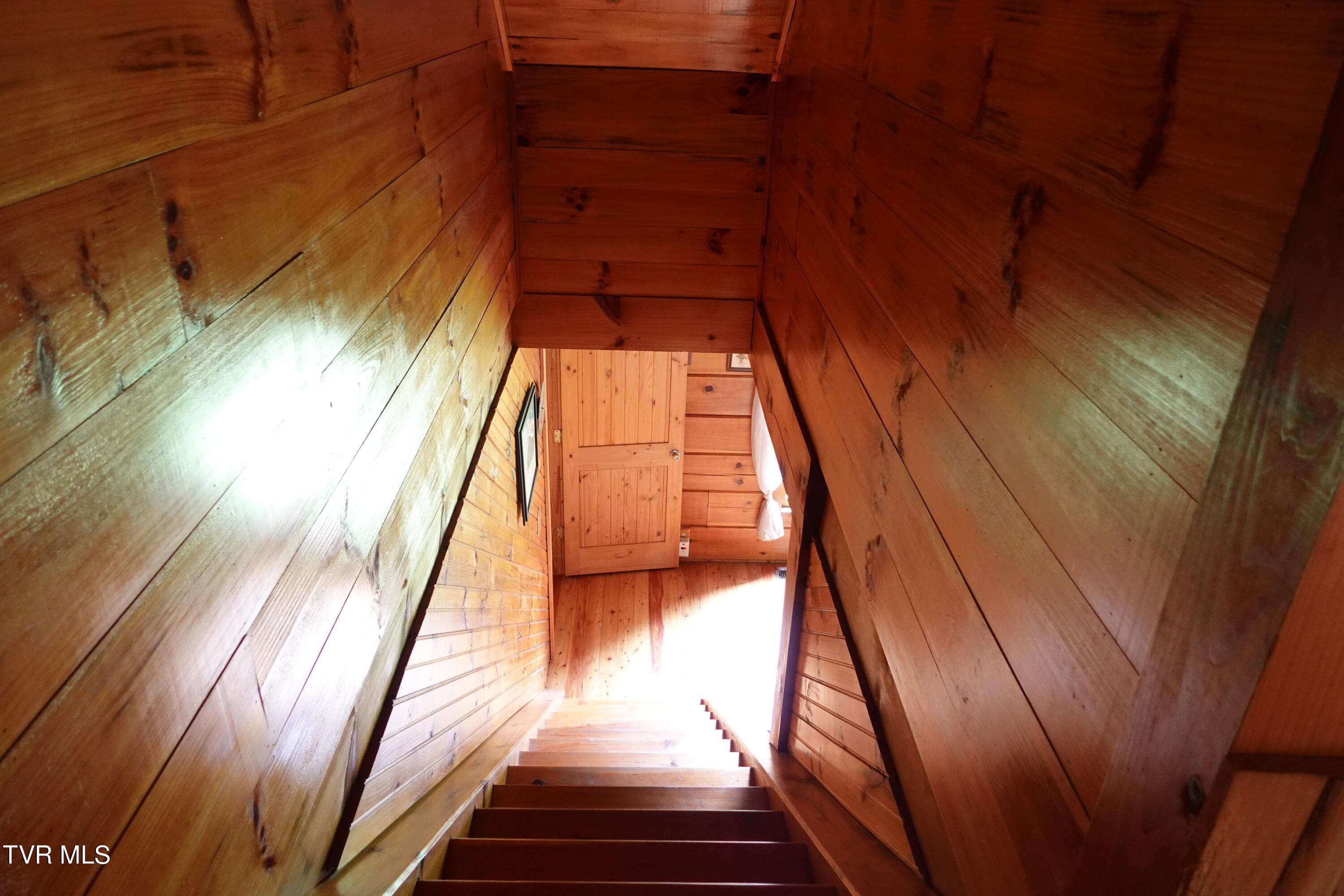 639 Dream Farm Road, Birchleaf, Virginia image 16
