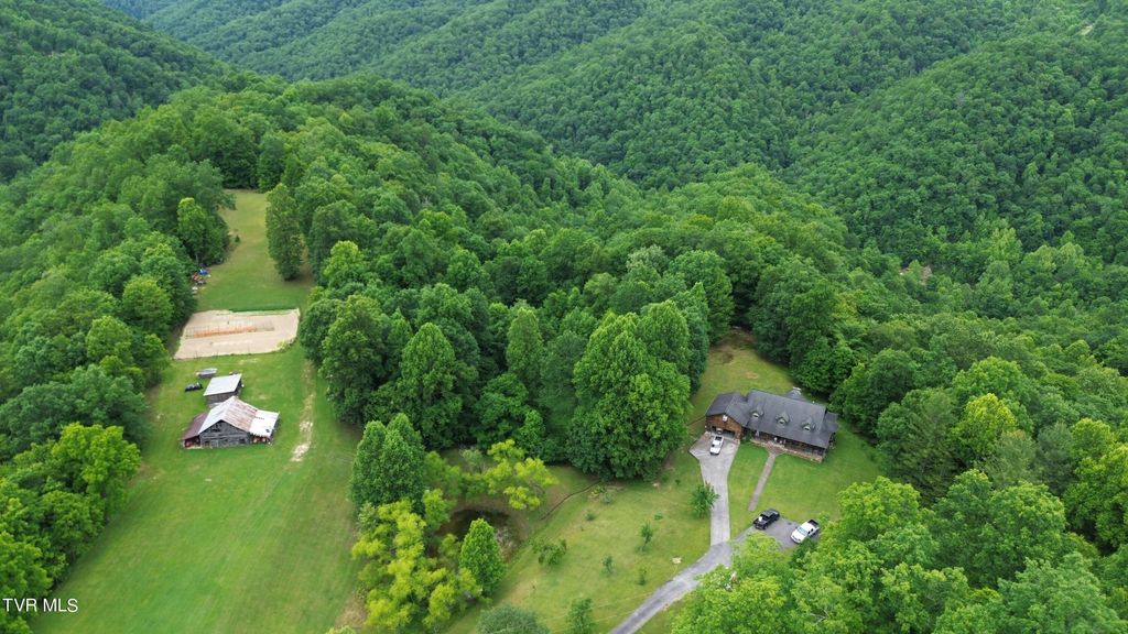Photo of 639 Dream Farm Road, Birchleaf, VA 24220 (MLS # 9966306)