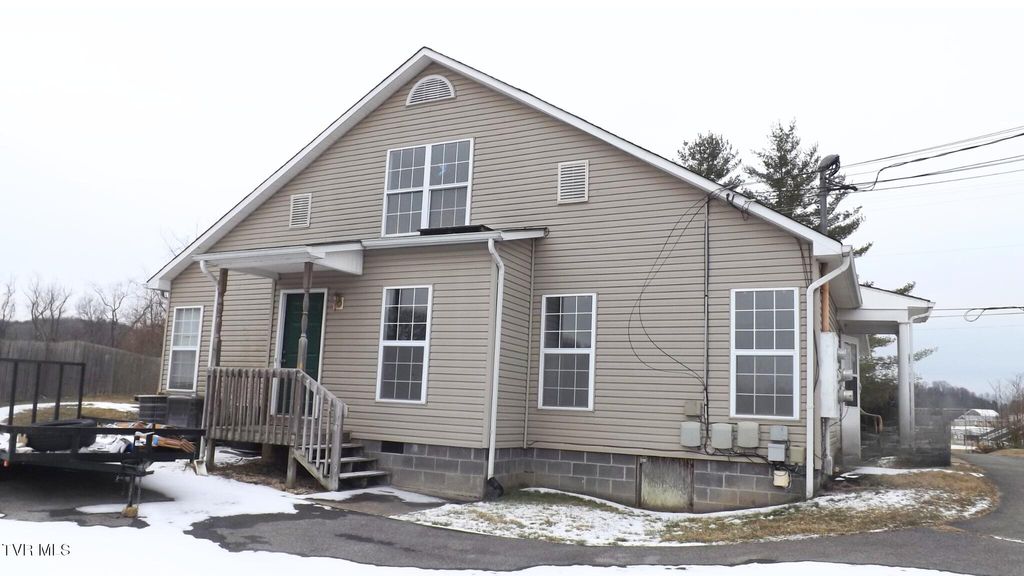 Photo of 140 Harvest Road, Bristol, VA 24201 (MLS # 9990988)