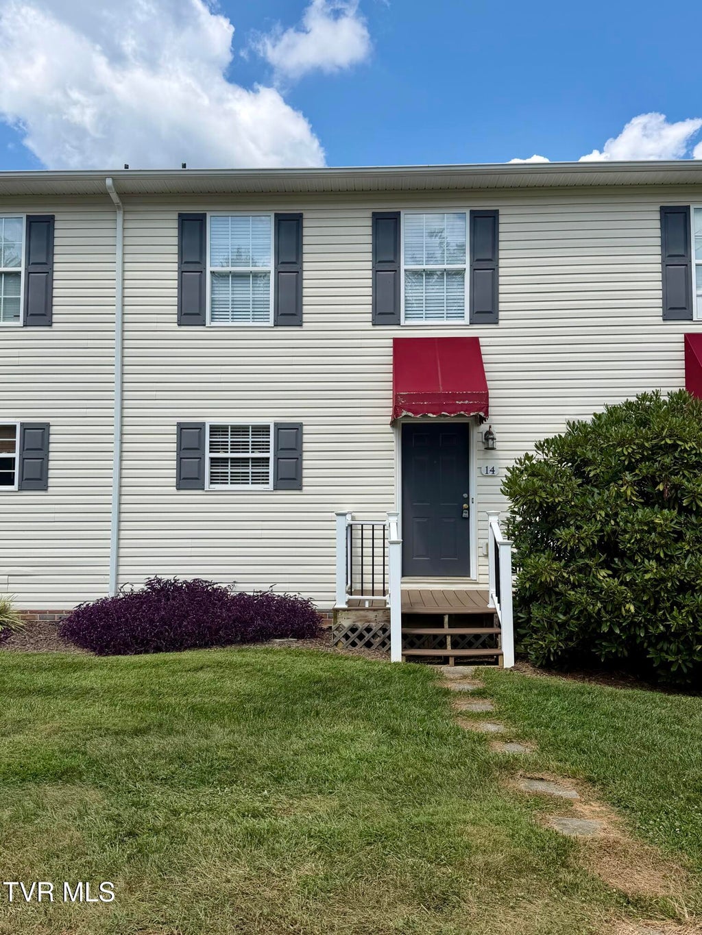 Photo of 2201 Cherokee Road #14, Johnson City, TN 37604 (MLS # 10000323)