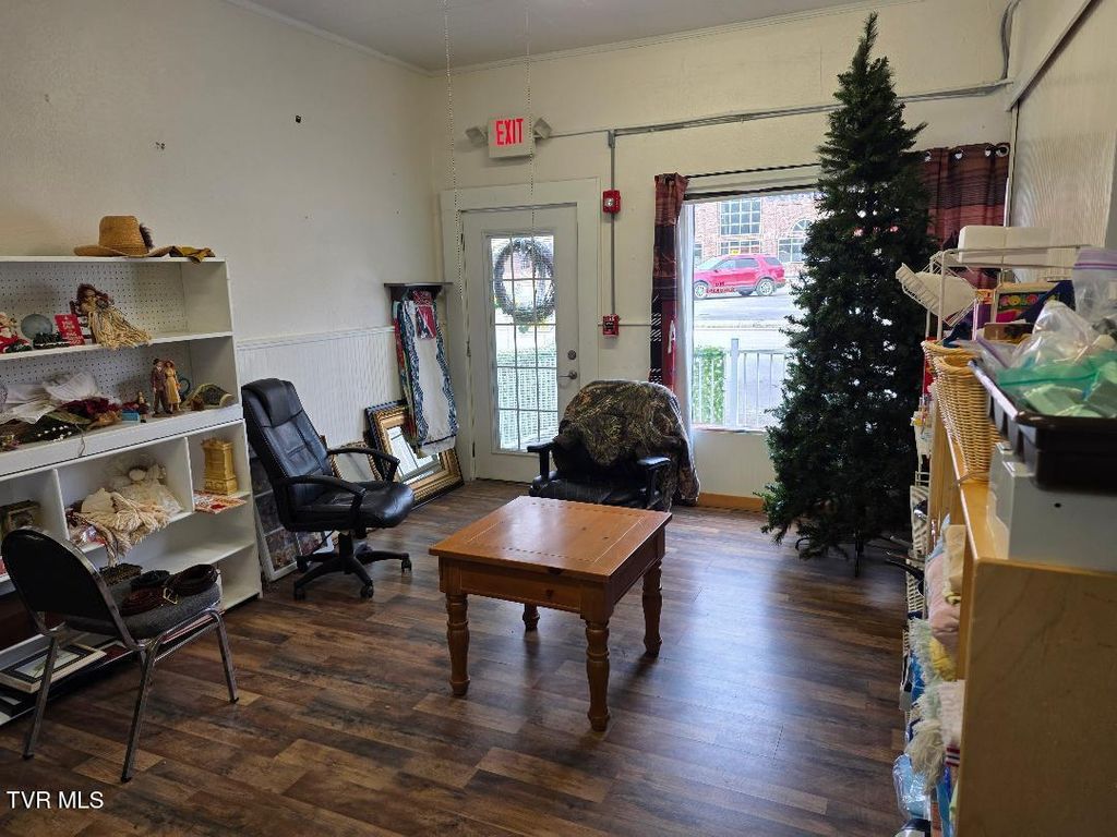 Photo of 122 Main Street, Mountain City, TN 37683 (MLS # 9990143)