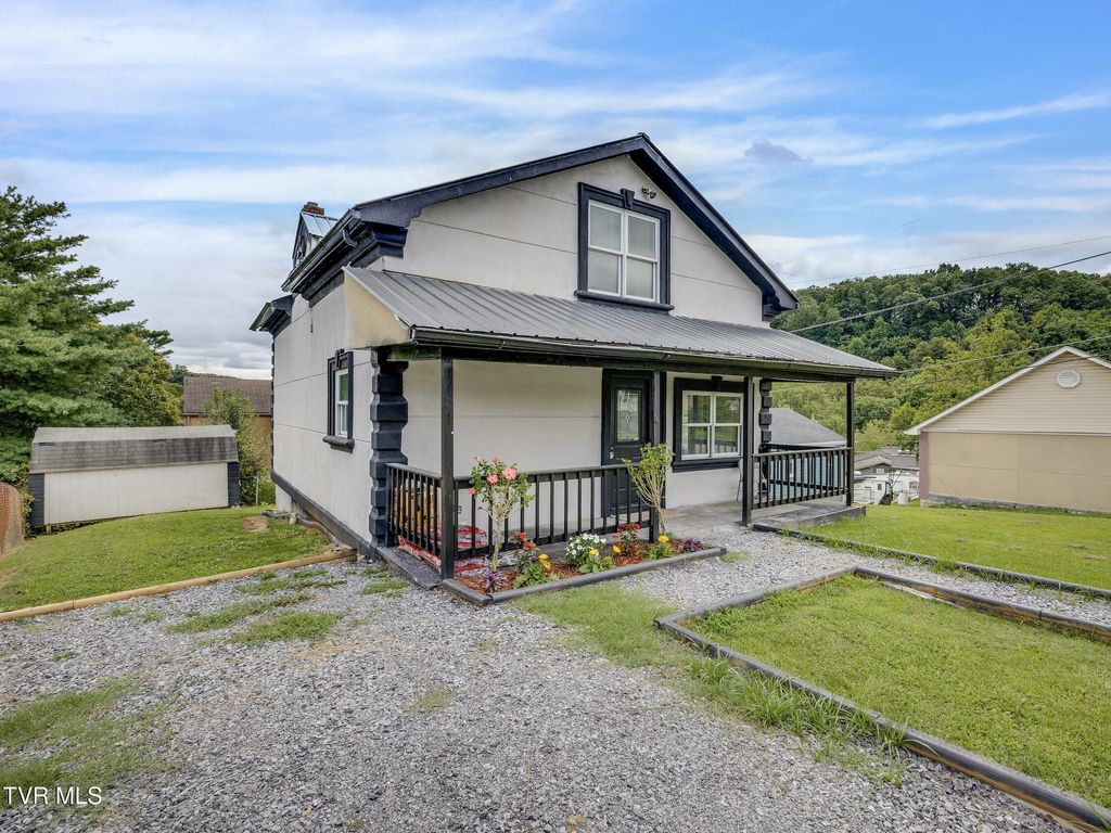 Photo of 488 Virgil Avenue, Kingsport, TN 37665 (MLS # 9984213)