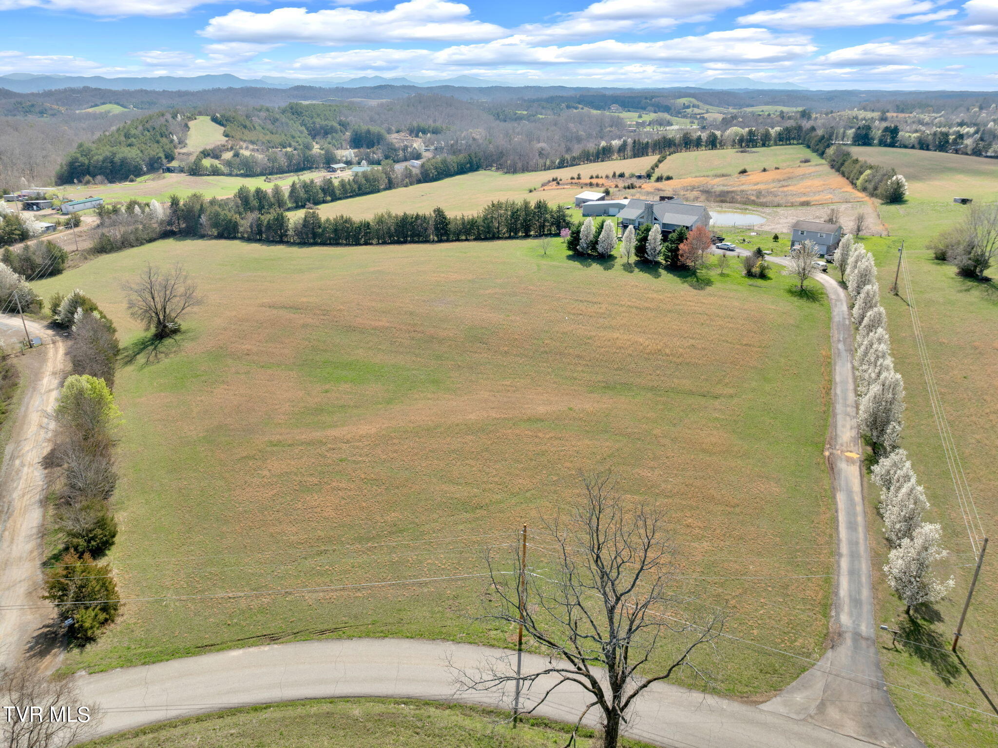 545 Mcmillian Road, Midway, Tennessee image 7